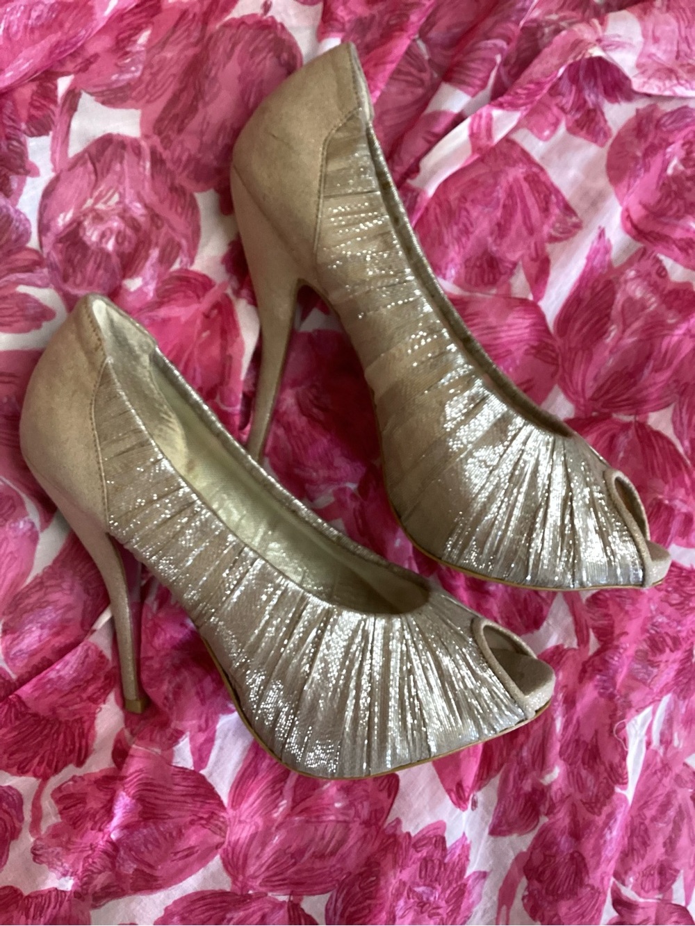 H by Halston Gold Champagne Peep-Toe Heels 8M